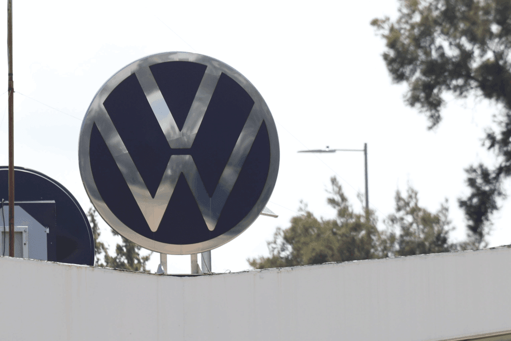 Volkswagen anuncia paro de producción en planta Puebla
