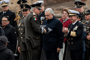 Cienfuegos vuelve a la polémica: exonerado por AMLO