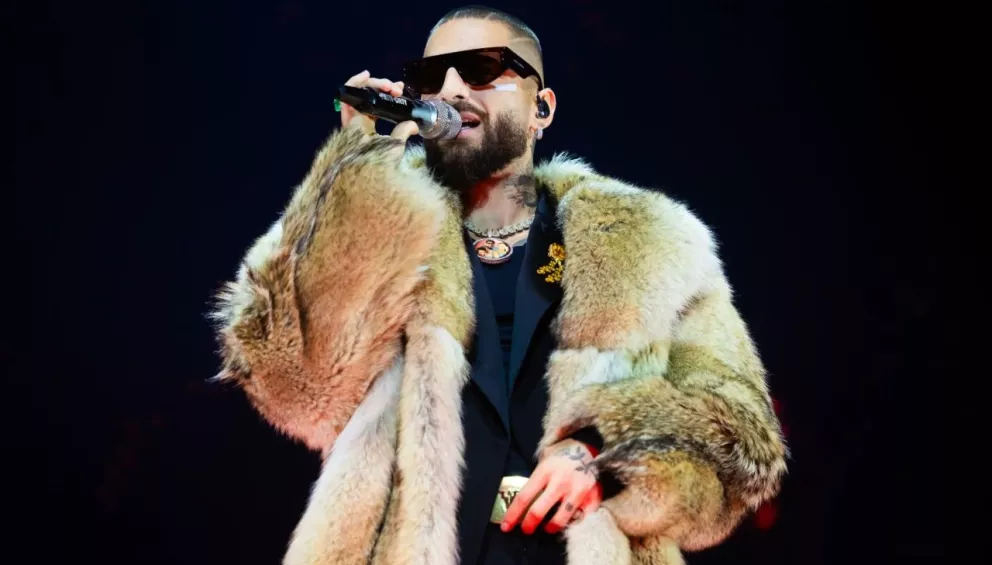 Maluma detiene su show en CDMX